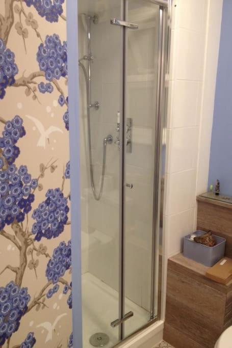 Charming English Style Studio Flat Londen Buitenkant foto