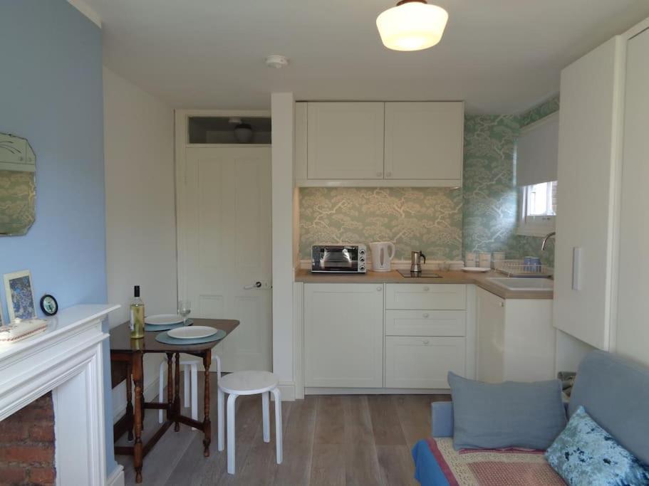 Charming English Style Studio Flat Londen Buitenkant foto