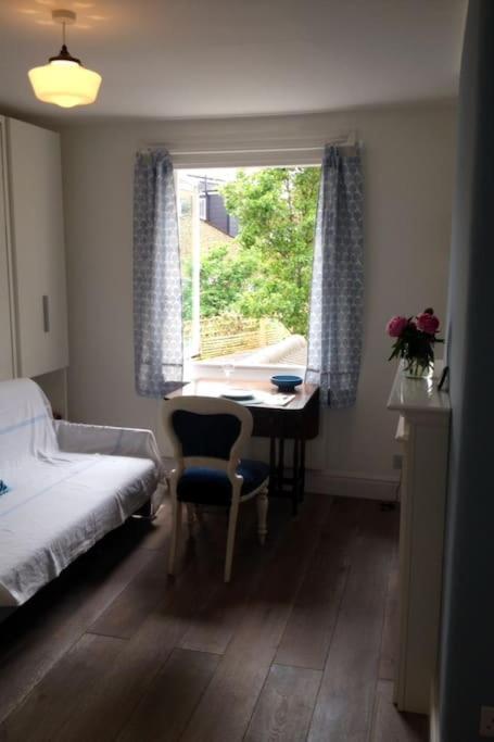 Charming English Style Studio Flat Londen Buitenkant foto